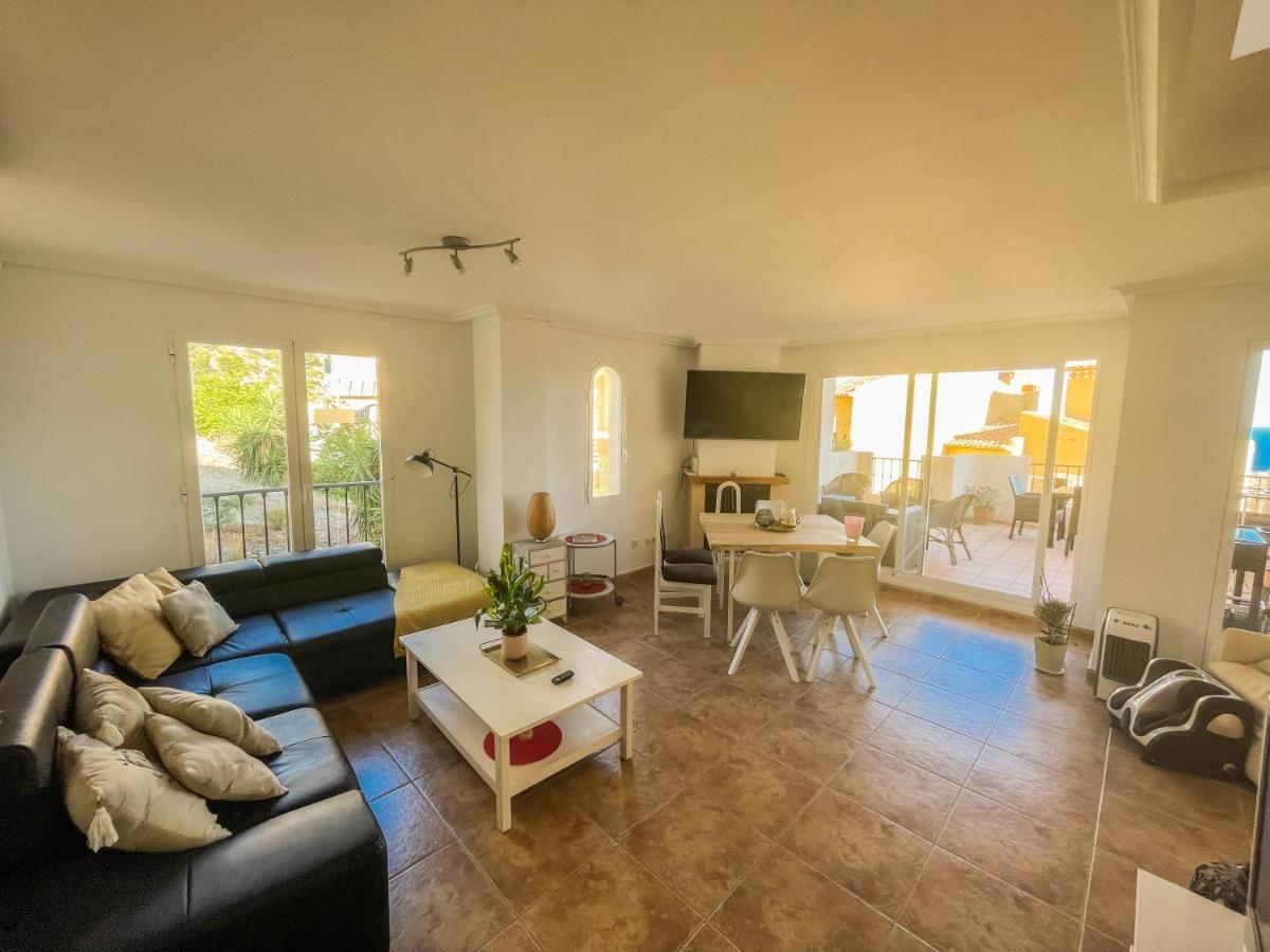 فيلا Charming Townhouse With Sea Views & Pool In Altea كاليبي المظهر الخارجي الصورة