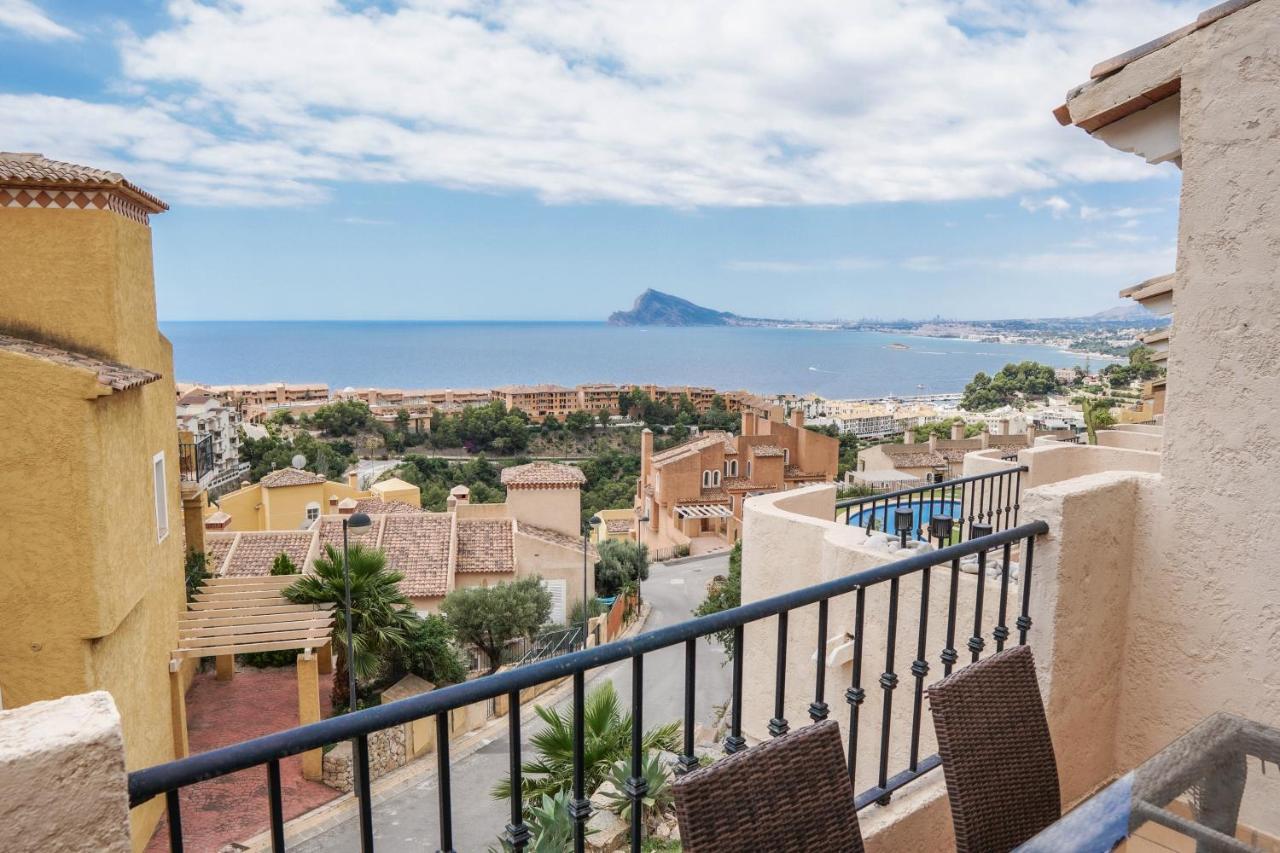 فيلا Charming Townhouse With Sea Views & Pool In Altea كاليبي المظهر الخارجي الصورة