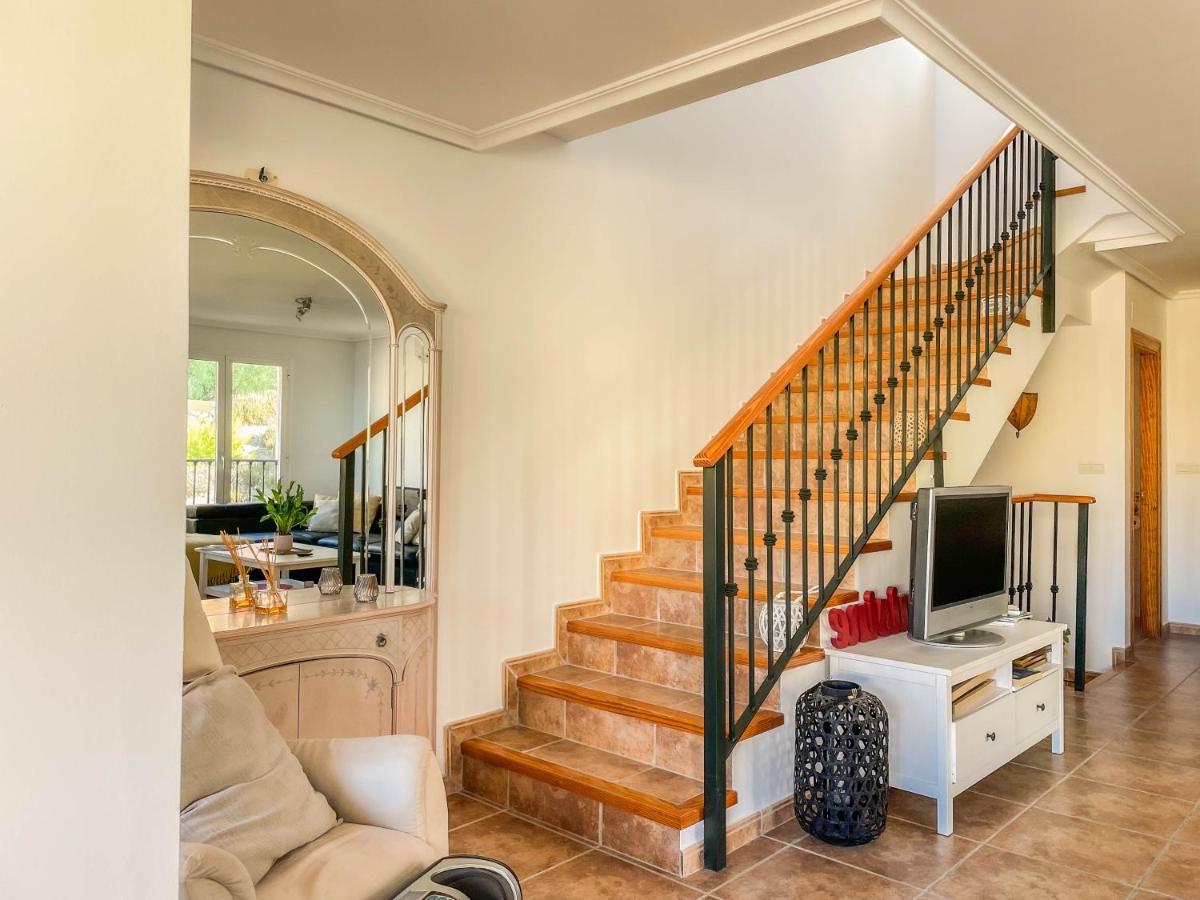 فيلا Charming Townhouse With Sea Views & Pool In Altea كاليبي المظهر الخارجي الصورة