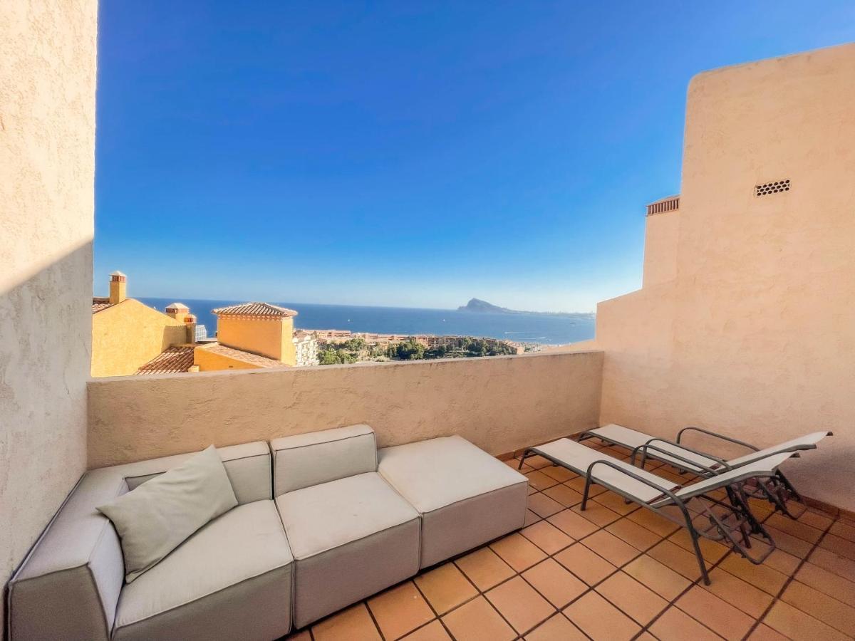 فيلا Charming Townhouse With Sea Views & Pool In Altea كاليبي المظهر الخارجي الصورة