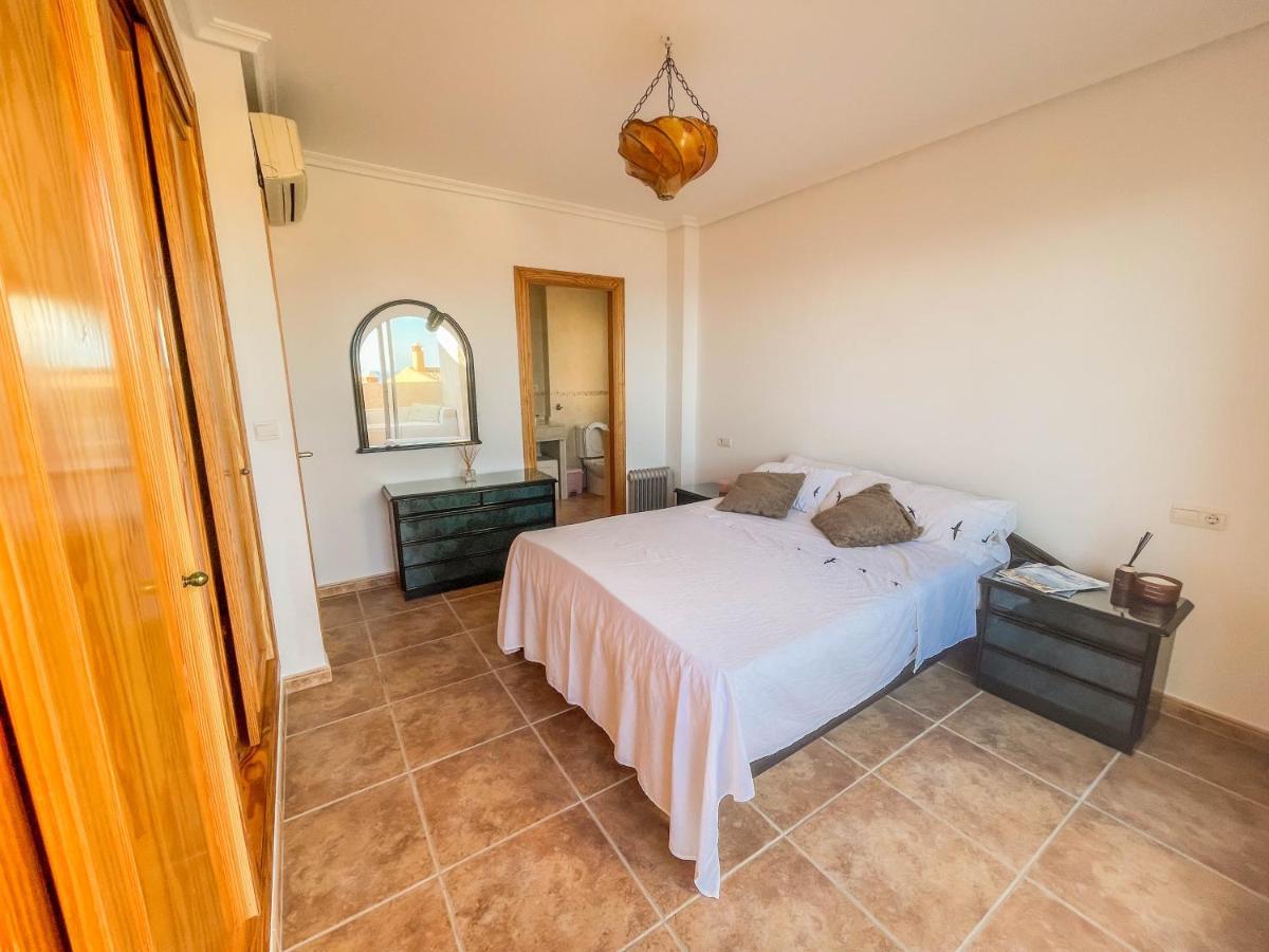 فيلا Charming Townhouse With Sea Views & Pool In Altea كاليبي المظهر الخارجي الصورة